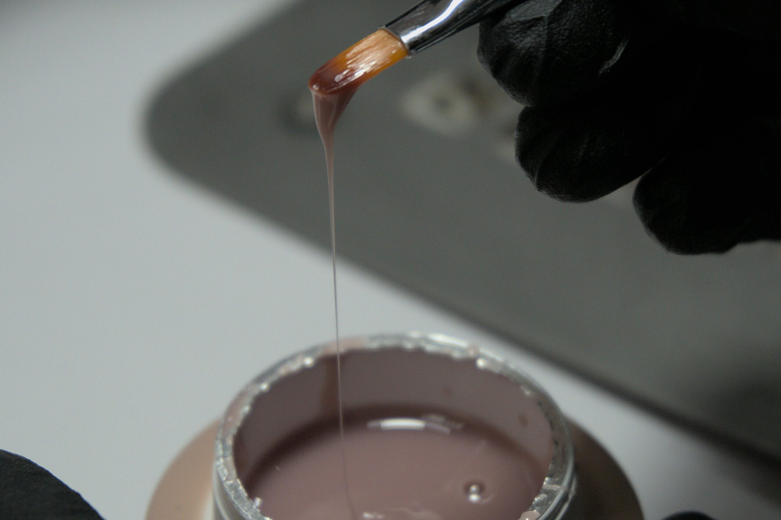 Maniküre: Trends und Pflege für gesunde Nägel